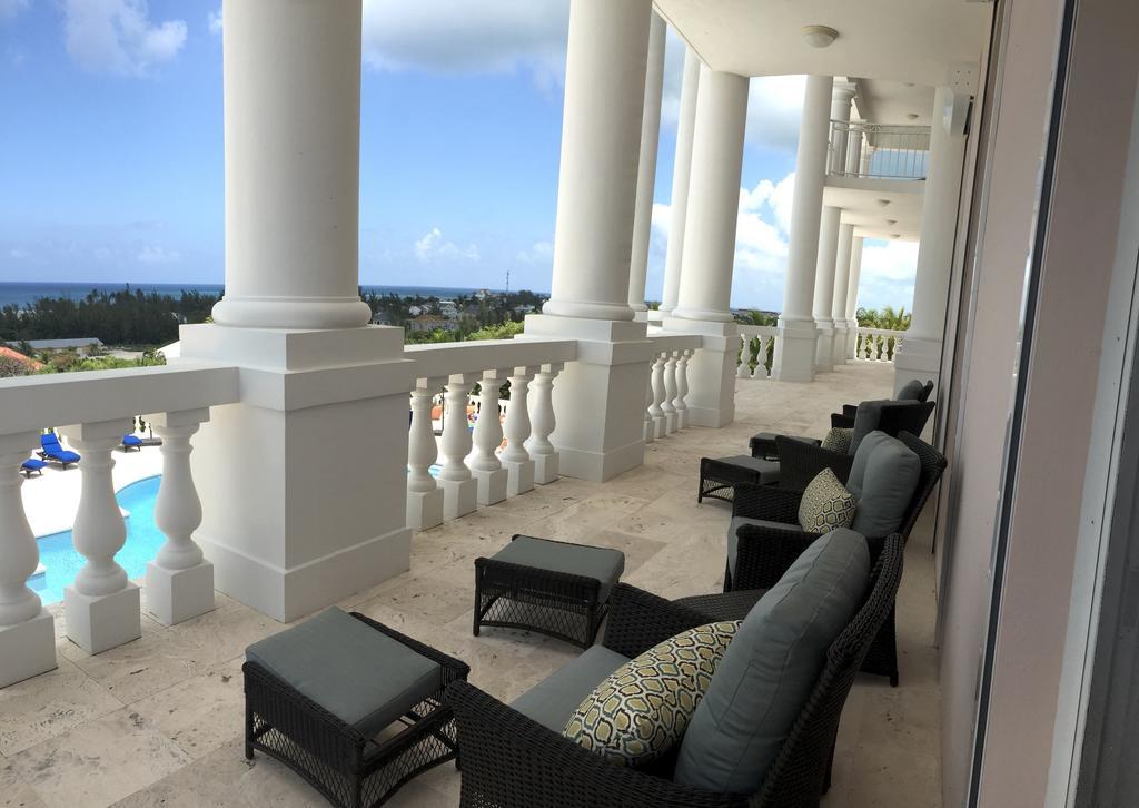 Ocean West Boutique Hotel Нассау Номер фото
